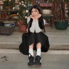 XiaoYi, Airbnb guest